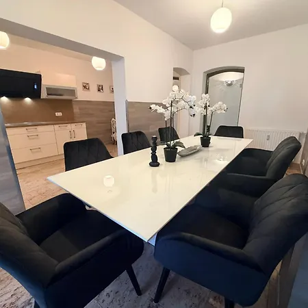 Historica 250qm Mit Garten, Dart, Tischkicker, Parkplatz, Free Wifi