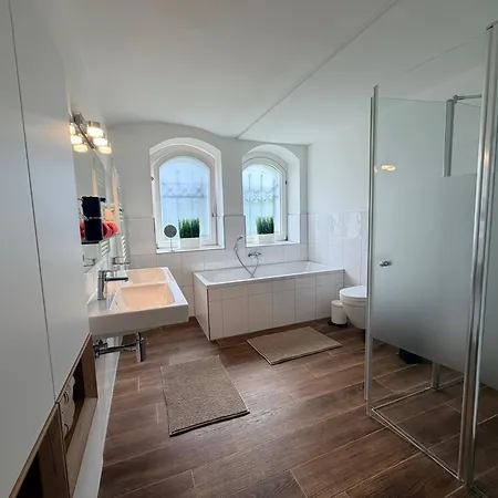 Historica 250qm Mit Garten, Dart, Tischkicker, Parkplatz, Free Wifi Appartement Rostock