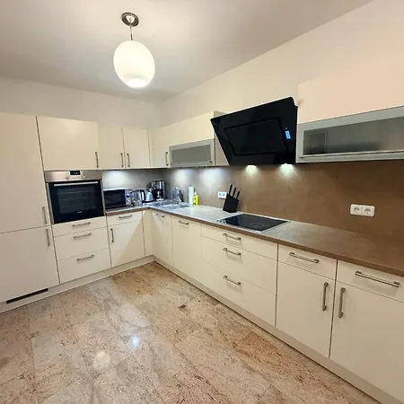 Appartement Historica 250qm Mit Garten, Dart, Tischkicker, Parkplatz, Free Wifi *