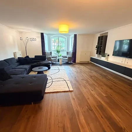 Appartement Historica 250qm Mit Garten, Dart, Tischkicker, Parkplatz, Free Wifi Rostock