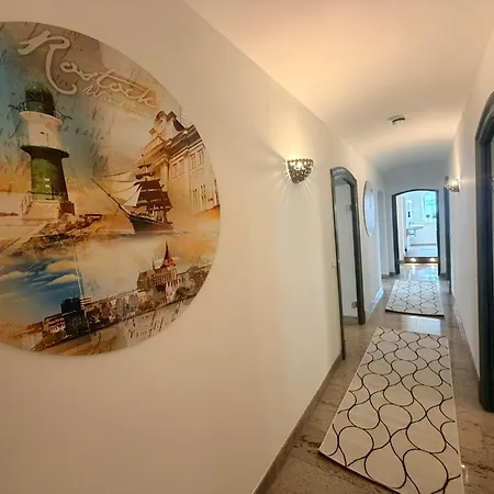 Historica 250qm Mit Garten, Dart, Tischkicker, Parkplatz, Free Wifi * Rostock