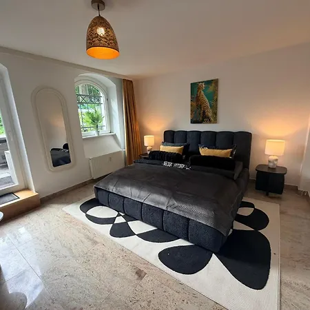 Historica 250qm Mit Garten, Dart, Tischkicker, Parkplatz, Free Wifi Appartement
