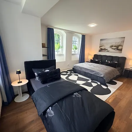 Historica 250qm Mit Garten, Dart, Tischkicker, Parkplatz, Free Wifi Appartement Rostock