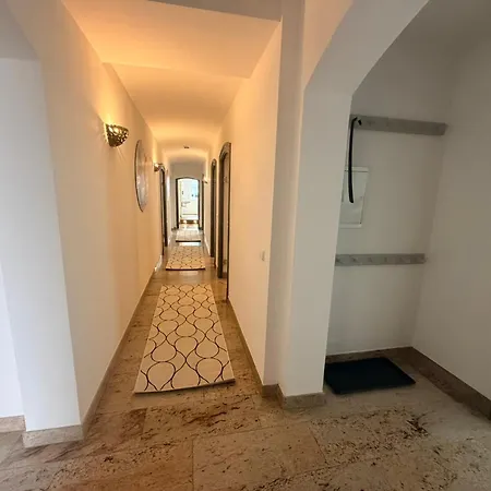 Historica 250qm Mit Garten, Dart, Tischkicker, Parkplatz, Free Wifi Appartement Rostock