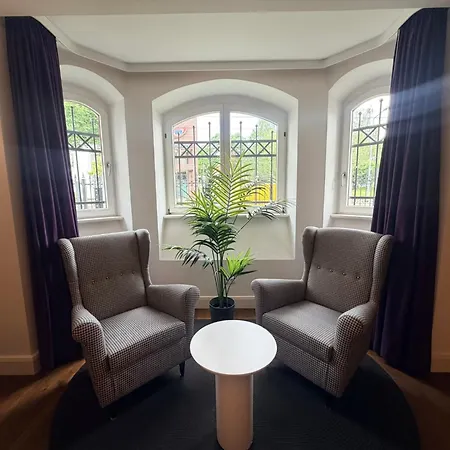 Appartement Historica 250qm Mit Garten, Dart, Tischkicker, Parkplatz, Free Wifi Rostock